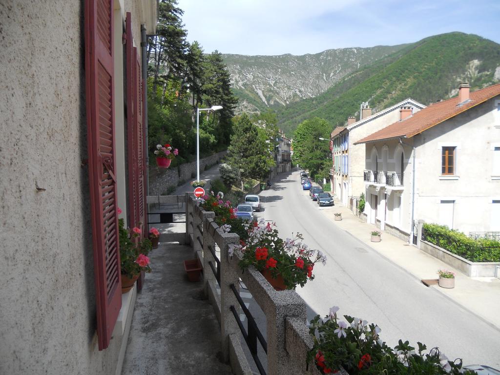 Les Hirondelles Chambres D'Hotes Serres  Εξωτερικό φωτογραφία