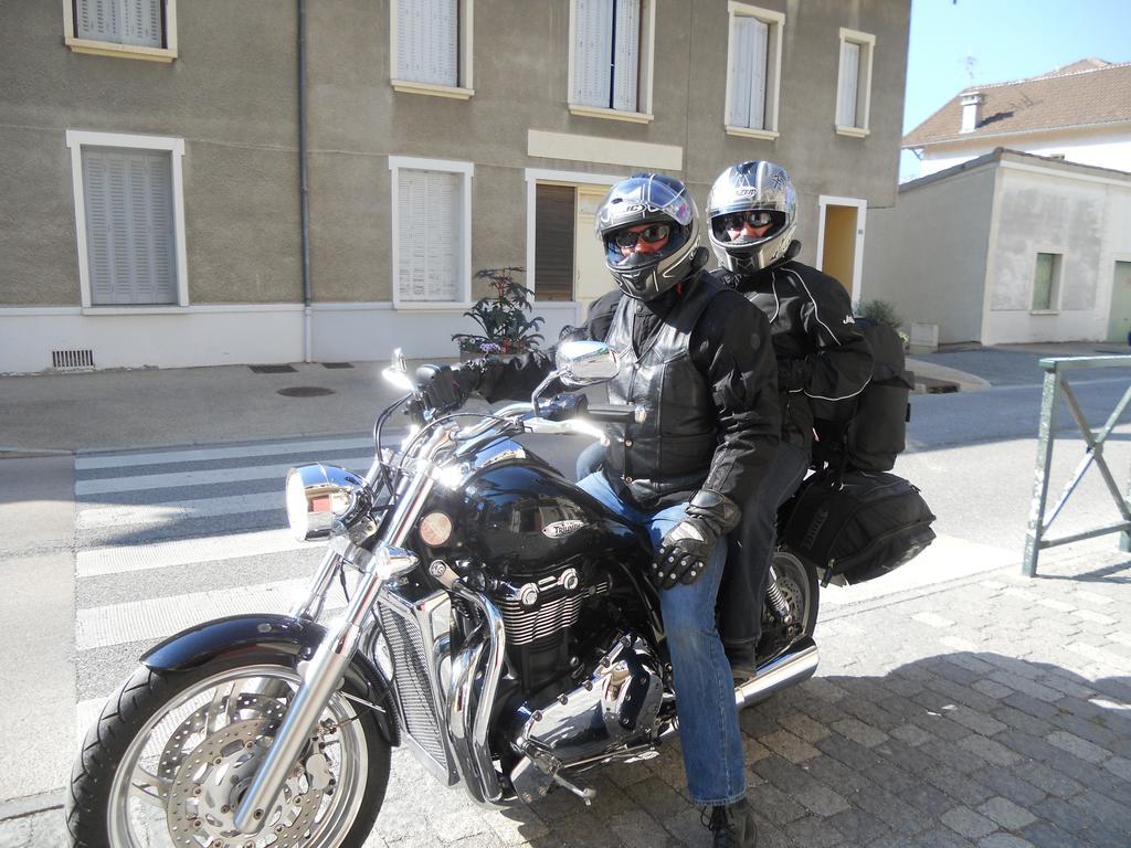 Les Hirondelles Chambres D'Hotes Serres  Εξωτερικό φωτογραφία